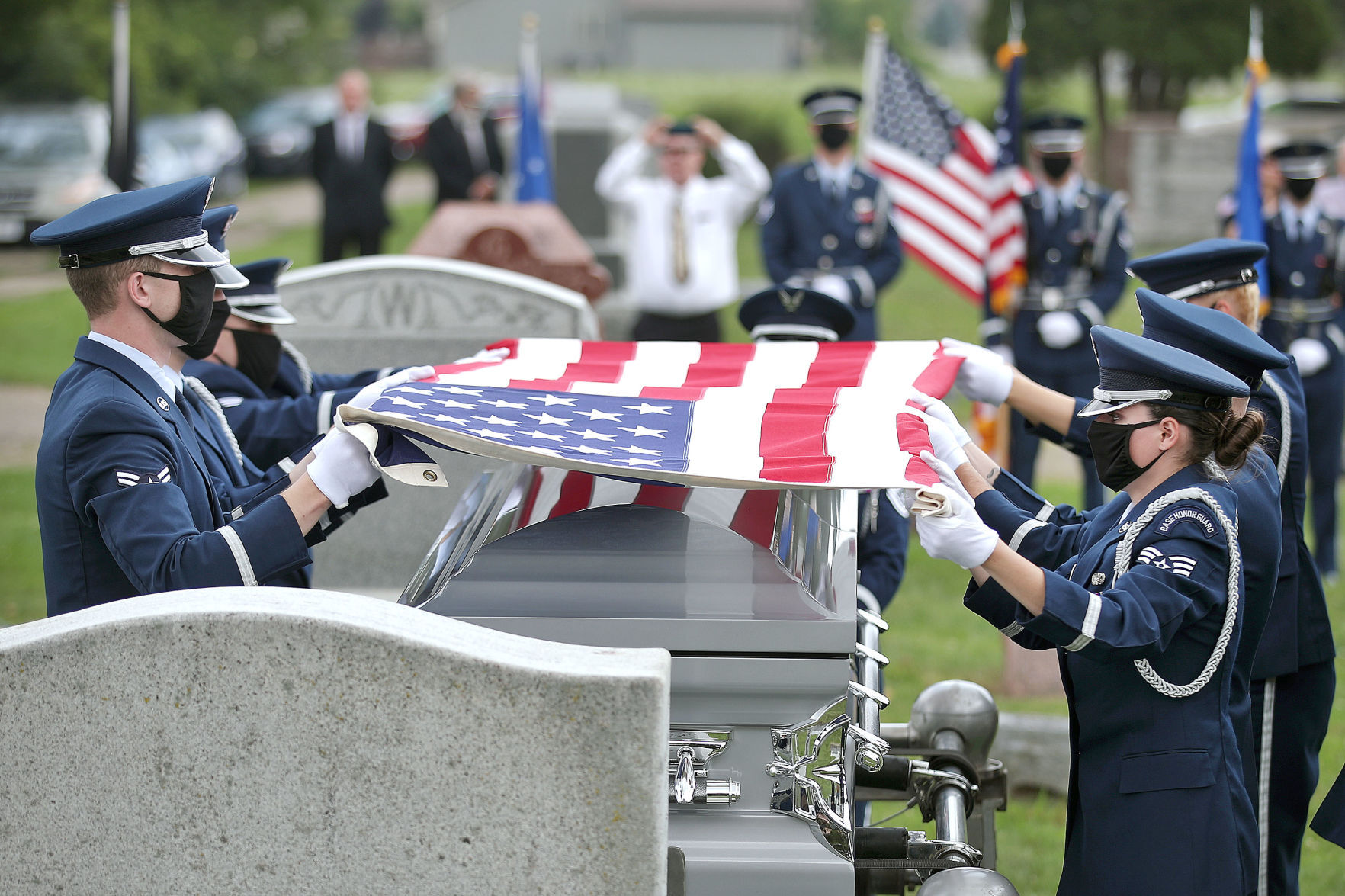 JVG_210719_BURIAL07